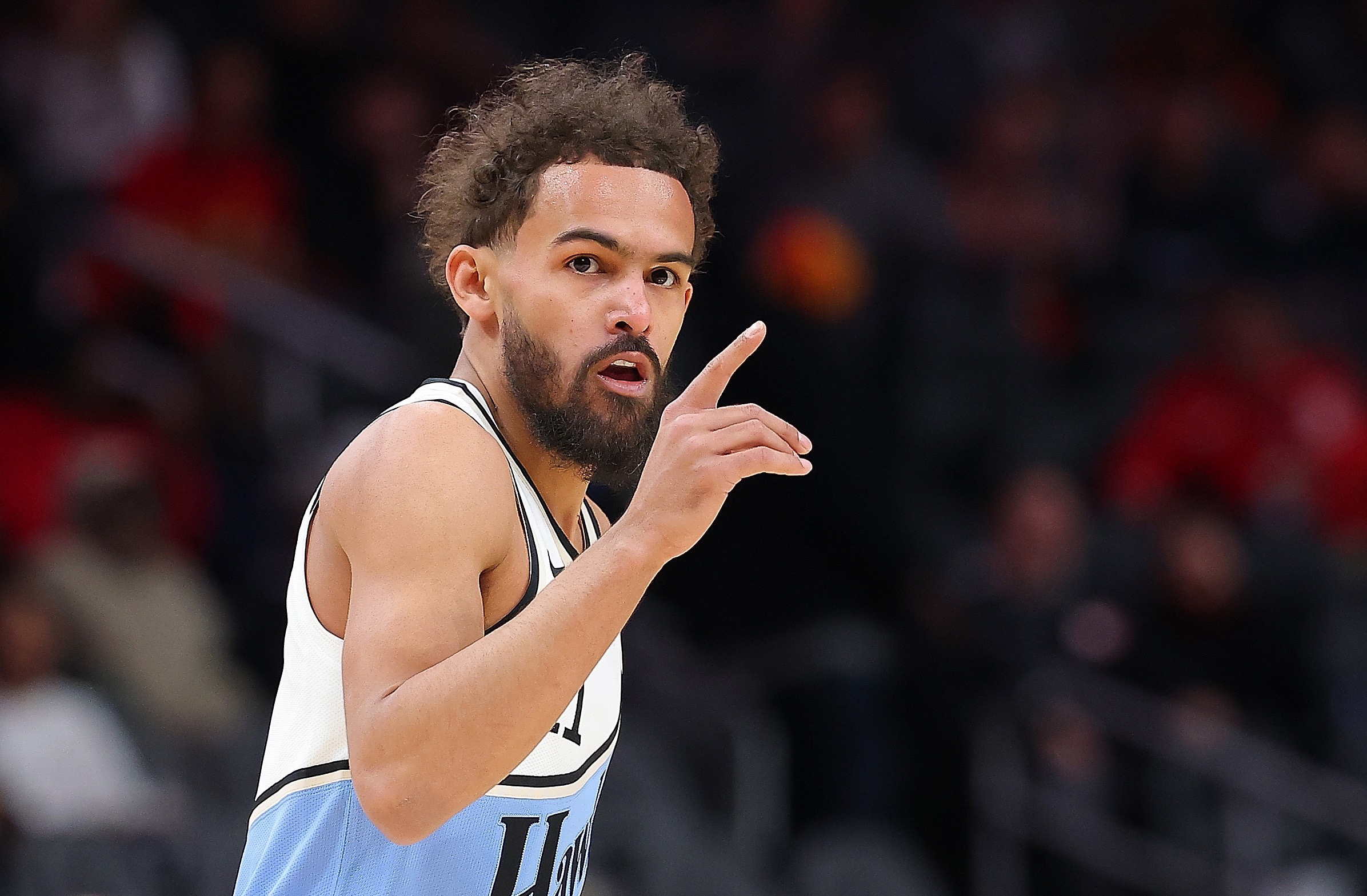 mk体育官网-美记：特雷·杨对球队感到兴奋，认为保持健康会成为争冠球队