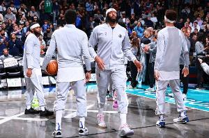 mk体育网址-独行侠自媒体：主力回归&amp;浓眉准绝杀 我的主队起死回生了