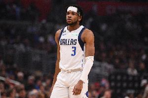 哈迪：我对自己充满信心 不管投进与否都会继续出手